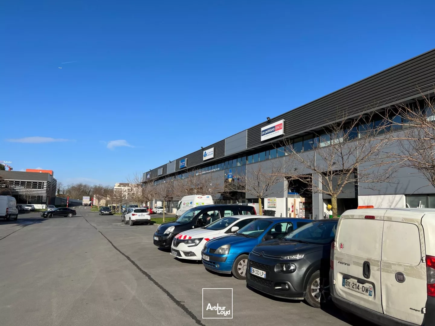 Saint-Denis (93) - INNOVESPACE : des locaux d'activité ultra-connectés : 693 m² modulables, accès direct A86, Carrefour Pleyel & quais de Seine