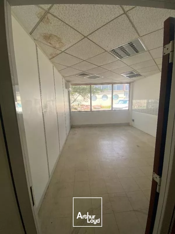 Bureaux 162 m2 ( FDF - Valmenière )