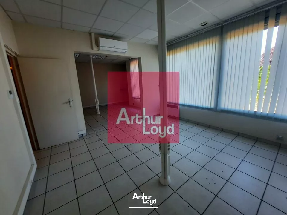 ISSOIRE A VENDRE LOCAL ACTIVITE 880 M² - PARCELLE 2774 M²