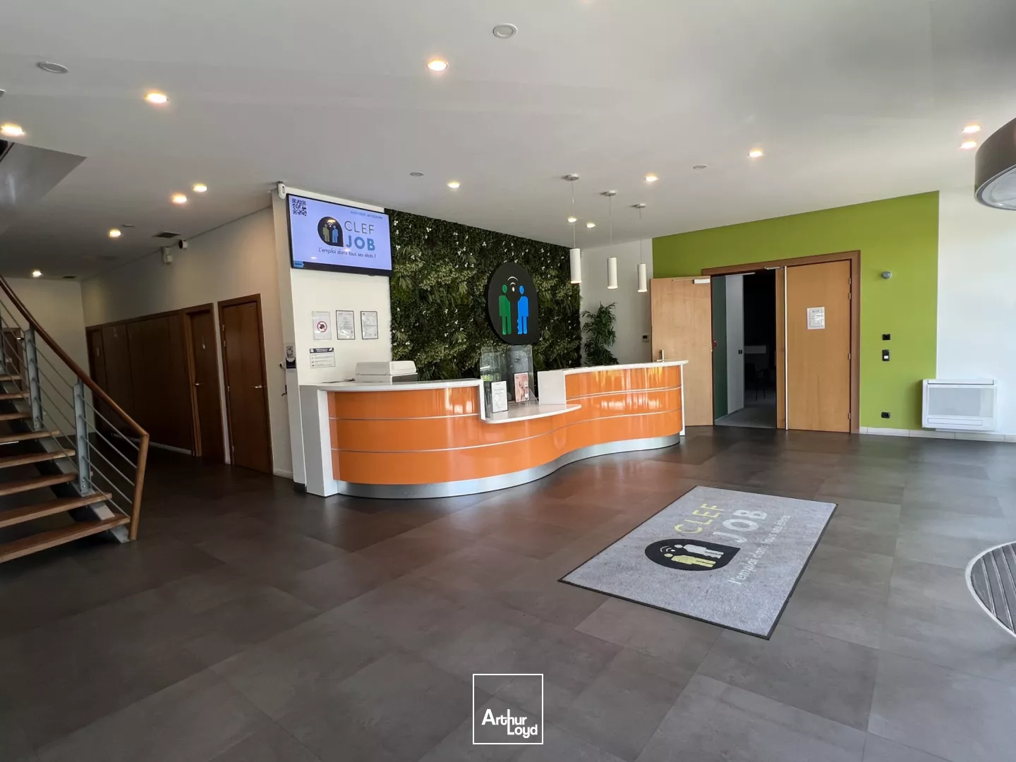 Plus qu'un lieu, une opportunité : 2214 m² de bureaux indépendants à louer à Paris Nord 2 Roissy 