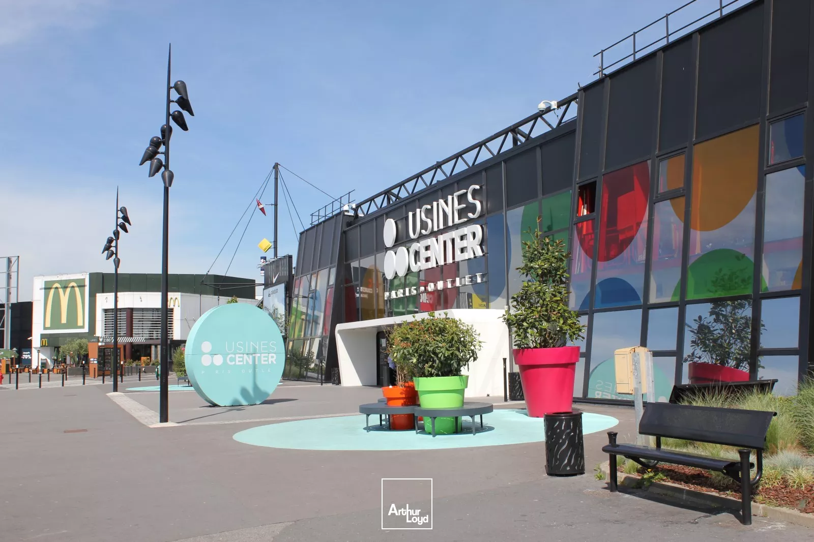 Plus qu'un lieu, une opportunité : 2214 m² de bureaux indépendants à louer à Paris Nord 2 Roissy 