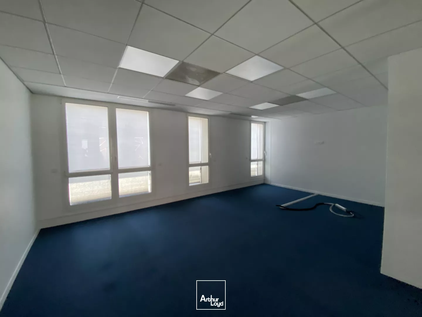 2 BUREAUX A LOUER DE 334 M² - SECTEUR PALAIS DE JUSTICE A GRENOBLE 