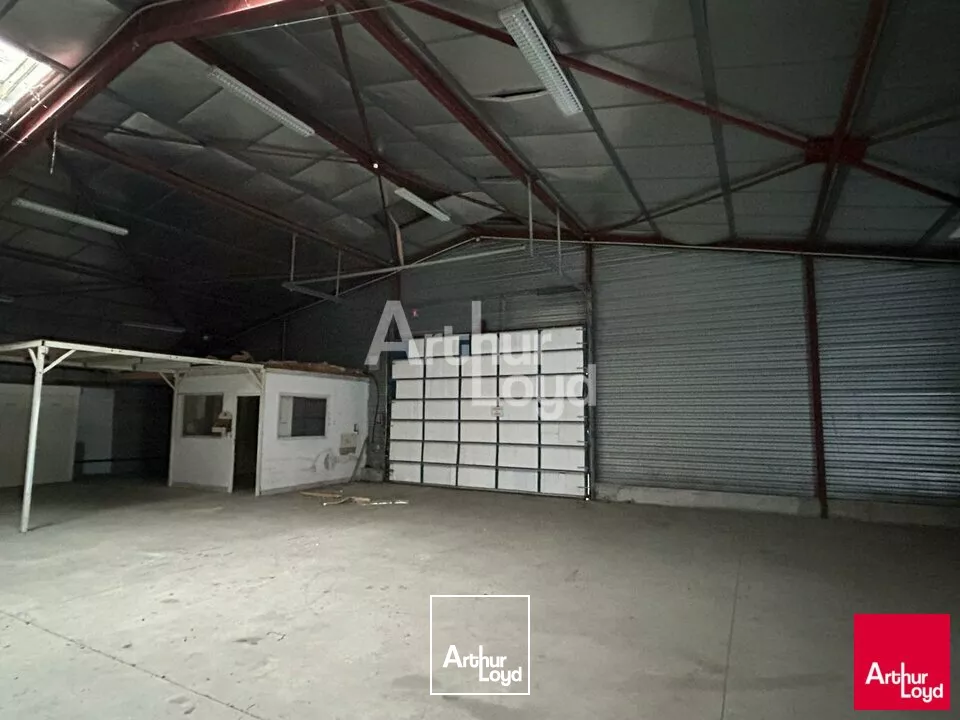ROMORANTIN-LANTHENAY - VENTE LOCAL D'ACTIVITÉ DE 338 M² ET 346 M² 
