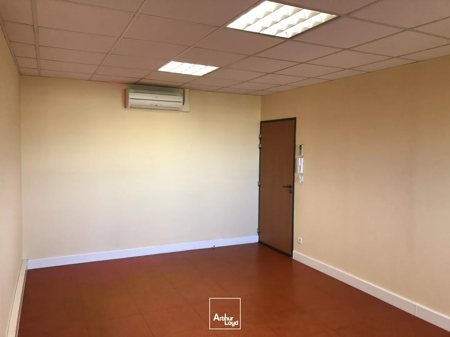 A LOUER BUREAUX DE 25 M2 À 90 M2 - BEAUVAIS 
