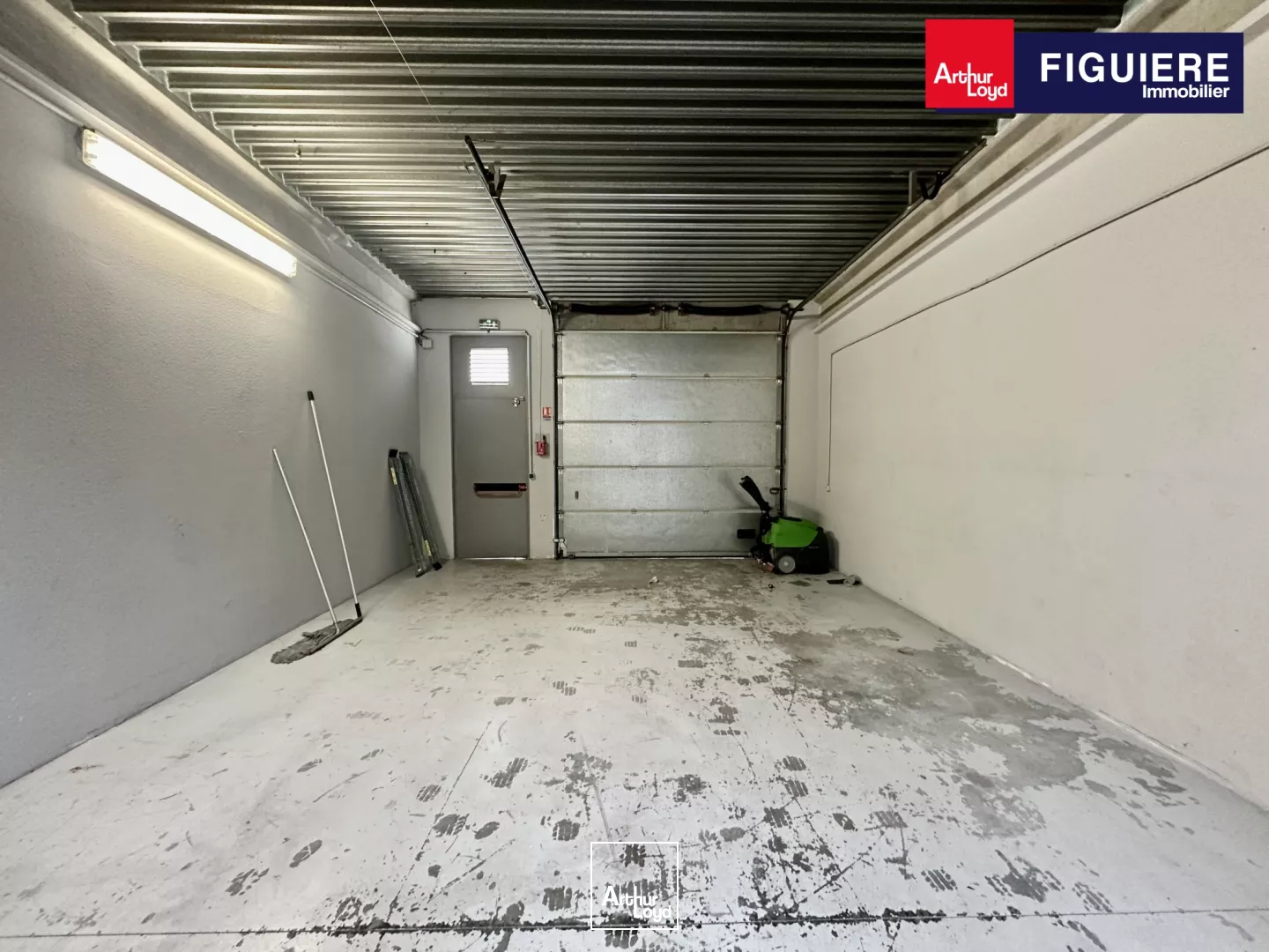 EN EXCLUSIVITE - Locaux mixtes à VENDRE ou à LOUER sur le Pôle d'Activités d'AIX EN PROVENCE