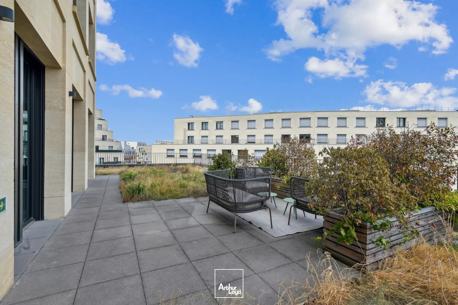 Immeuble neuf TRIBU - Bureaux à louer - Paris 19 - RER E - Tram