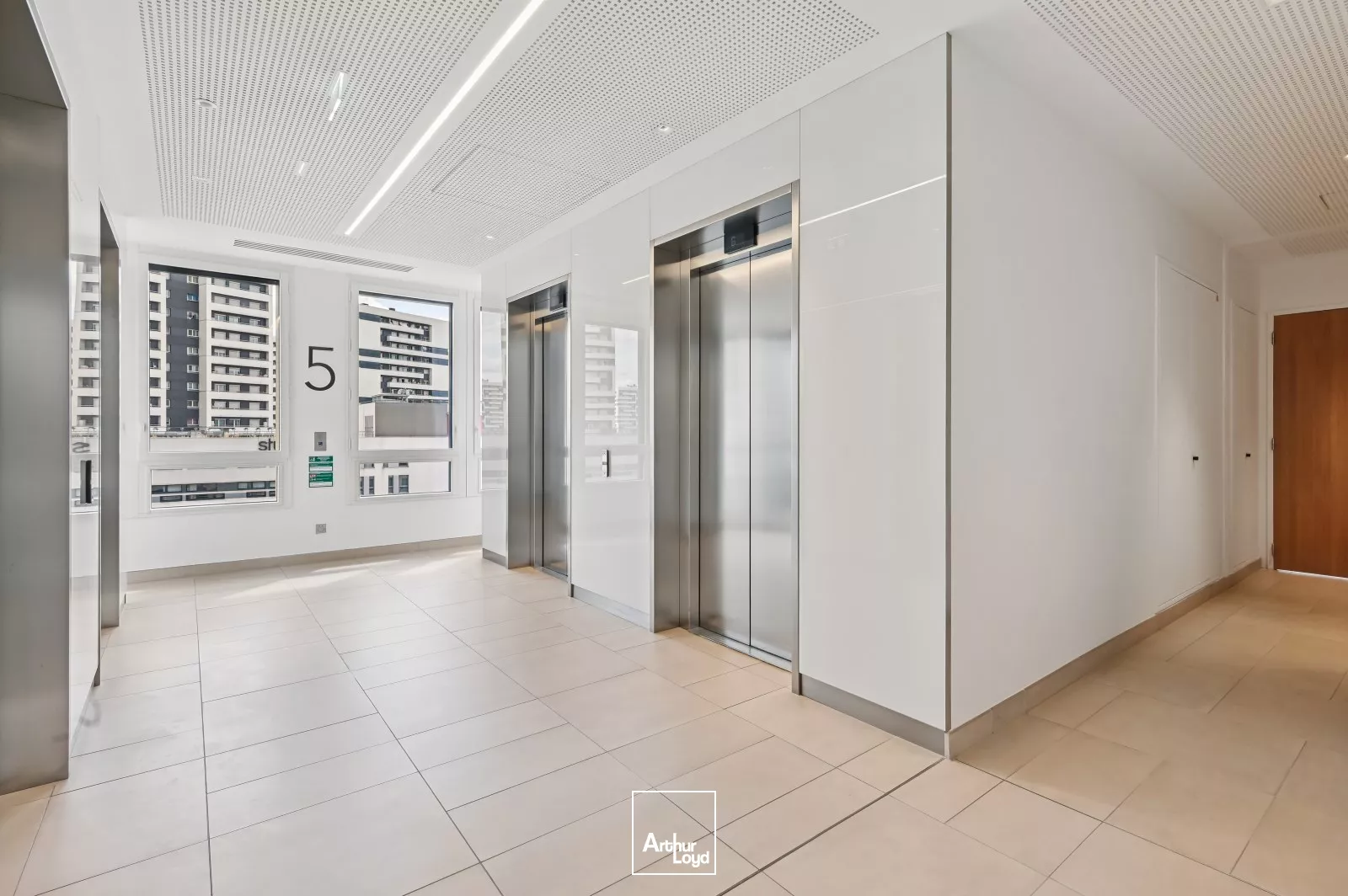 Immeuble neuf TRIBU - Bureaux à louer - Paris 19 - RER E - Tram