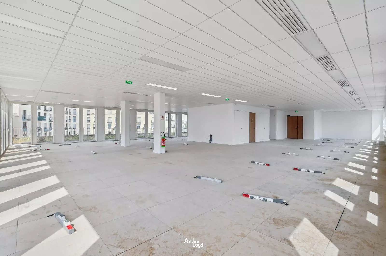 Immeuble neuf TRIBU - Bureaux à louer - Paris 19 - RER E - Tram