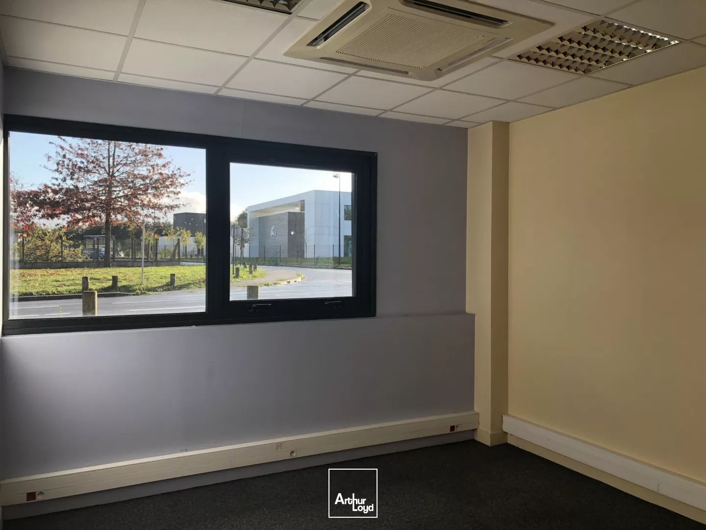 Bureaux à Louer au Parc d'Activités de Charbonnière - 343 m2