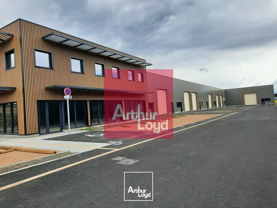 LA ROCHE BLANCHE A LOUER LOCAL ACTIVITE 921 M² DIVISIBLE 250 M²