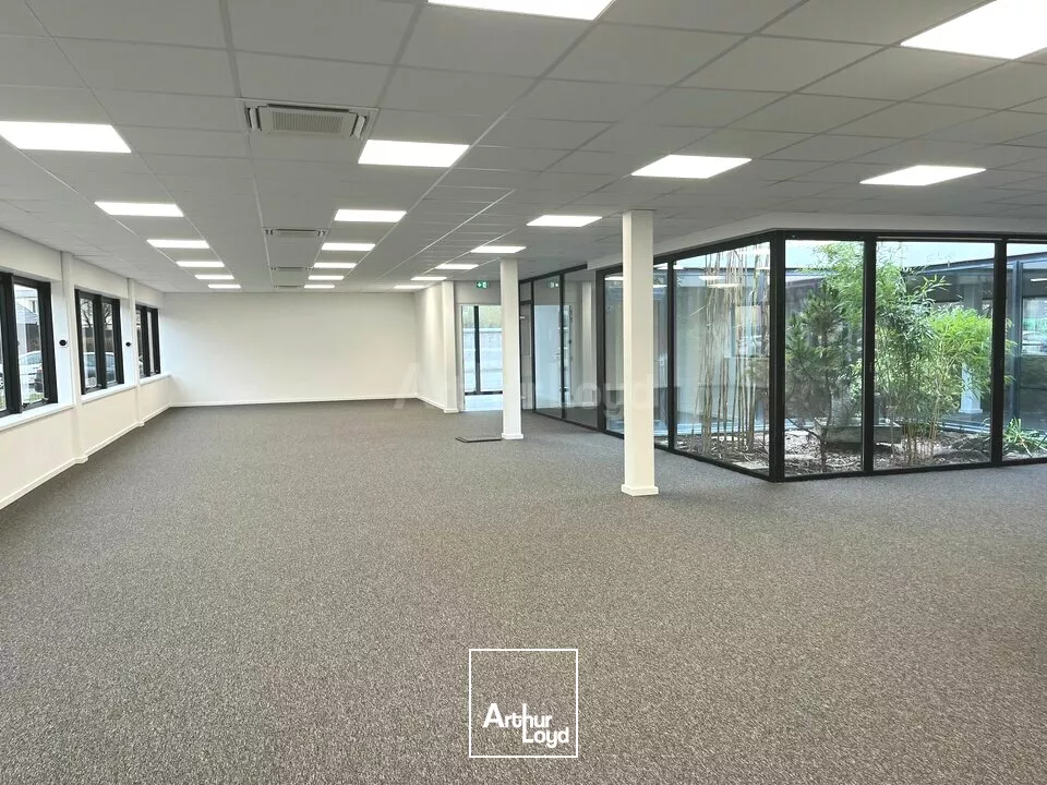 BUREAUX à LOUER de 476 m²