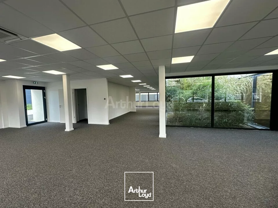 BUREAUX à LOUER de 476 m²