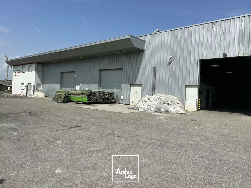 LOCAL D'ACTIVITE - ENTREPOT à LOUER de 2010 m²