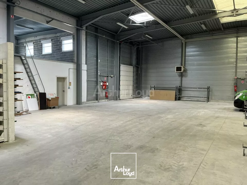 LOCAL D'ACTIVITE - ENTREPOT à LOUER de 2010 m²
