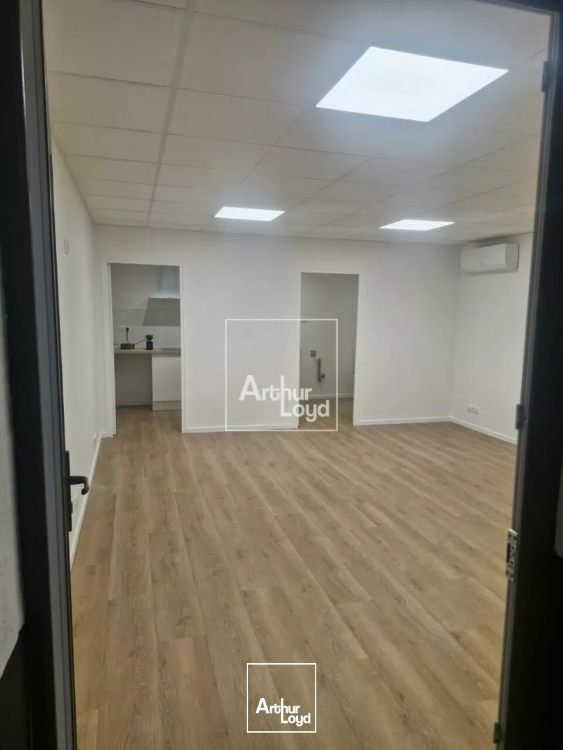 FONTENAY LE VICOMTE LOCAL PME A LOUER