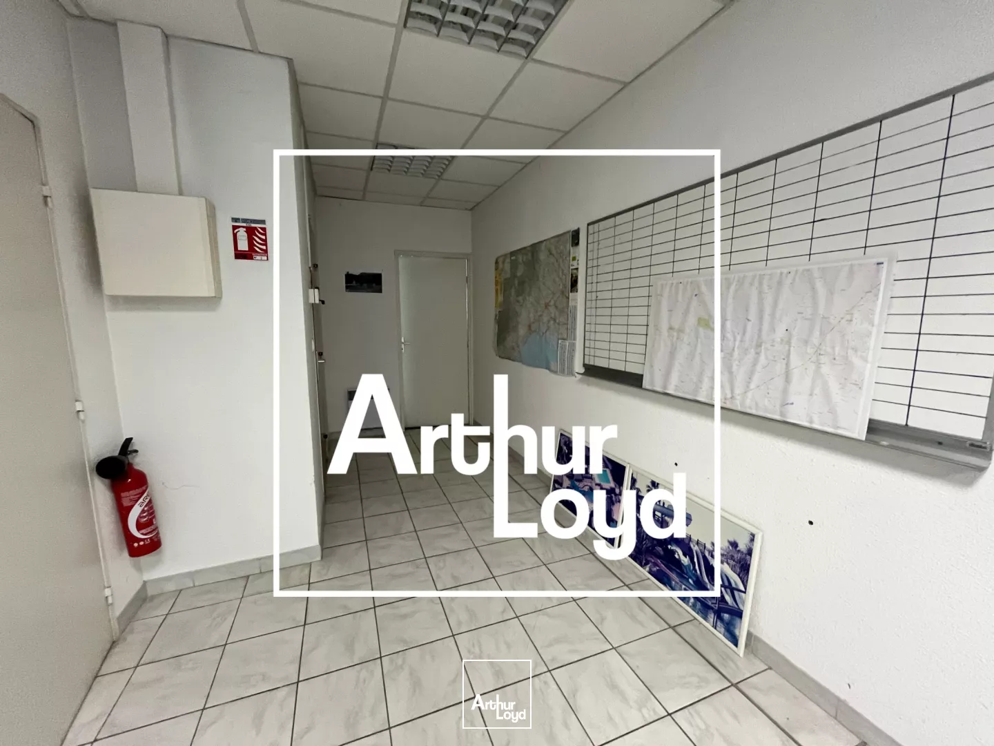 Local d'activités polyvalent à Nîmes Ouest- A louer - 260 m2