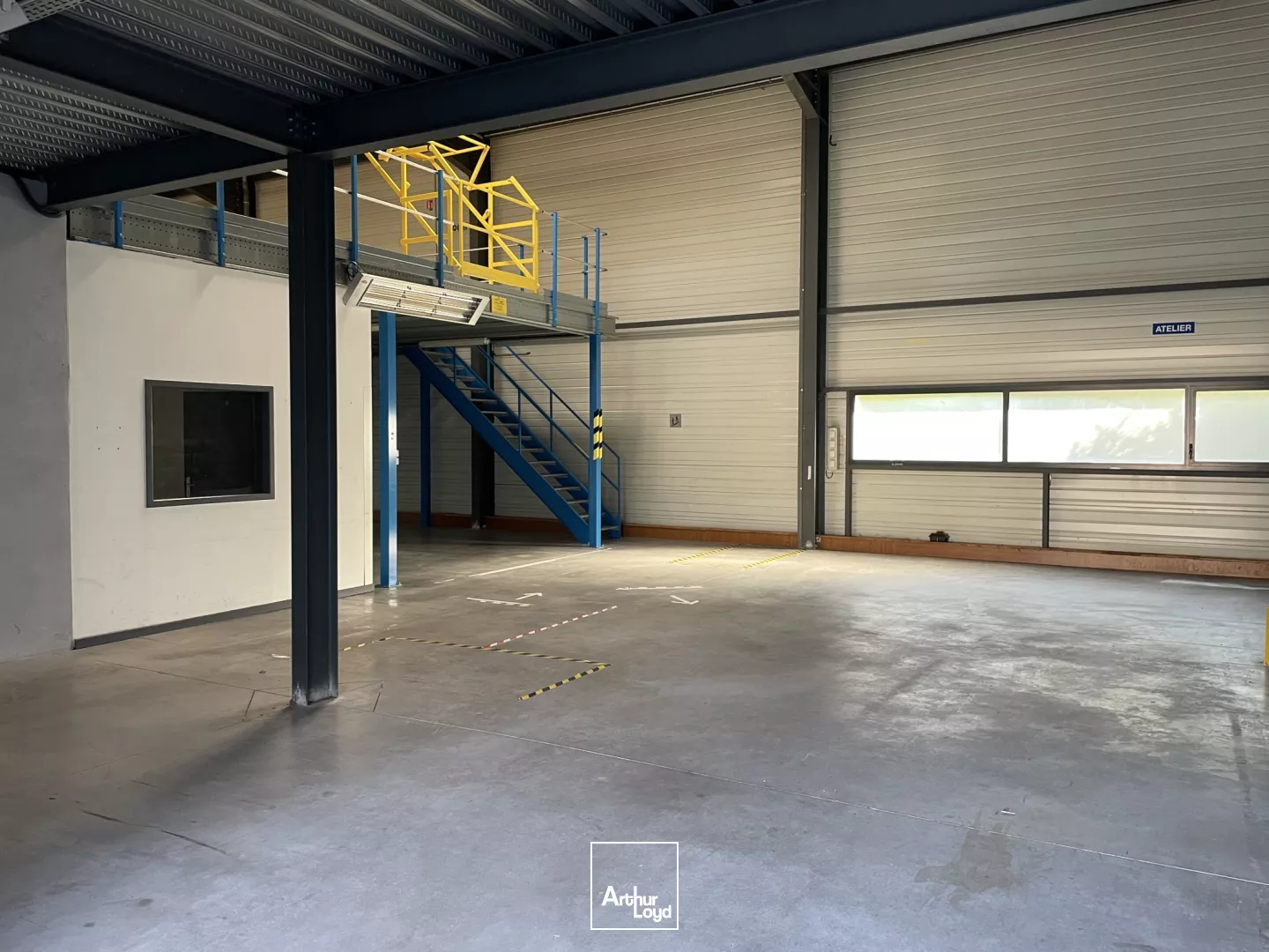local d'activité belle image 440 m² - location