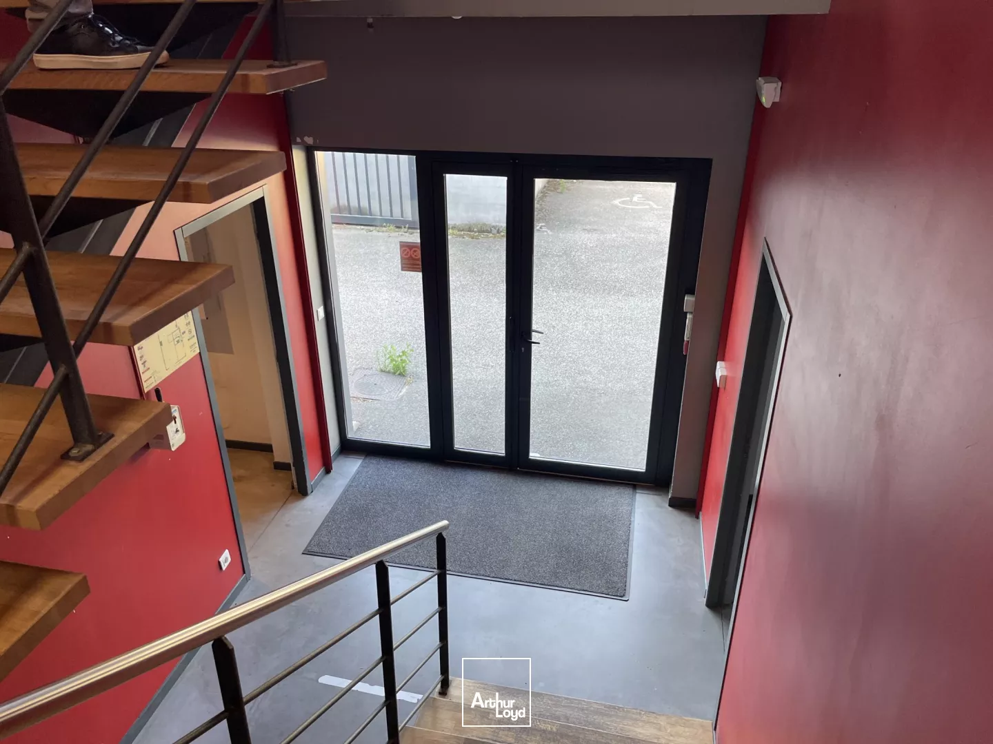 local d'activité belle image 440 m² - location