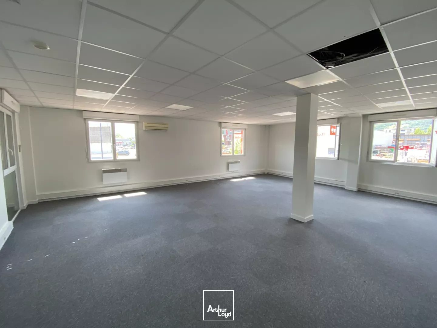 BUREAUX A LOUER - CROLLES 