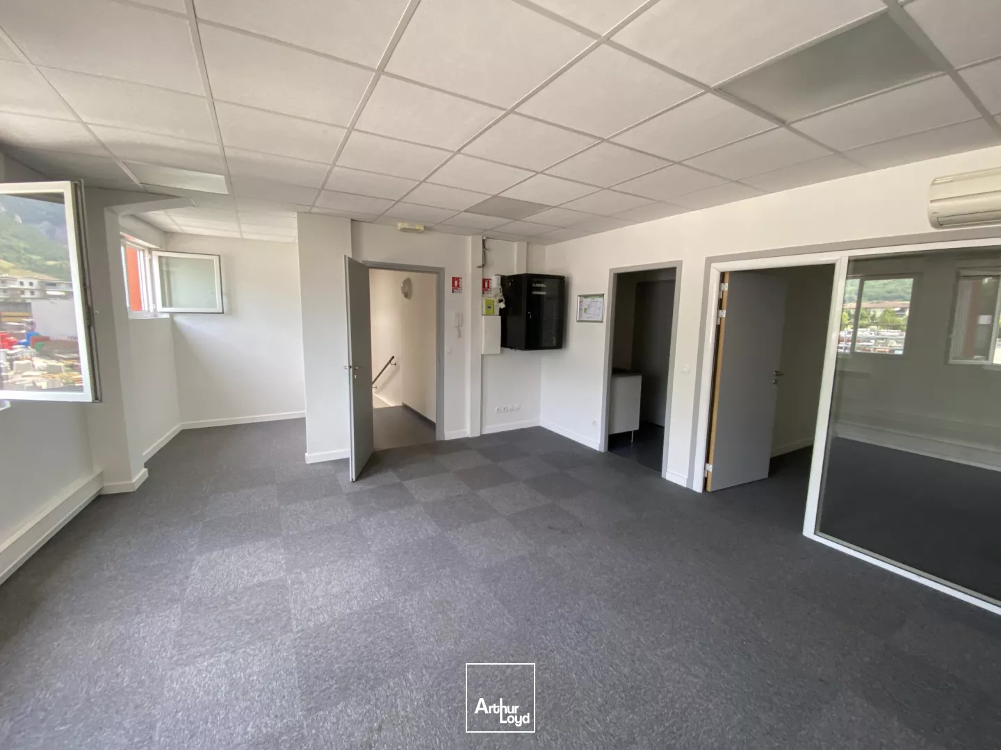 BUREAUX A LOUER - CROLLES 