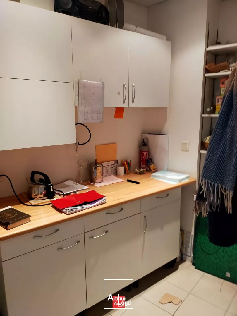 LOCAL COMMERCIAL OU BUREAU 45 M² A VENDRE GRENOBLE GENERAL FERRIE