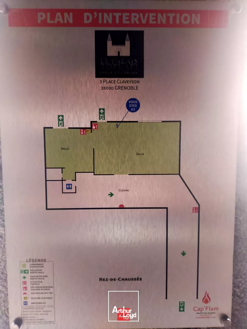 LOCAL COMMERCIAL 75 M² A LOUER GRENOBLE PLACE CLAVEYSON TERRASSE