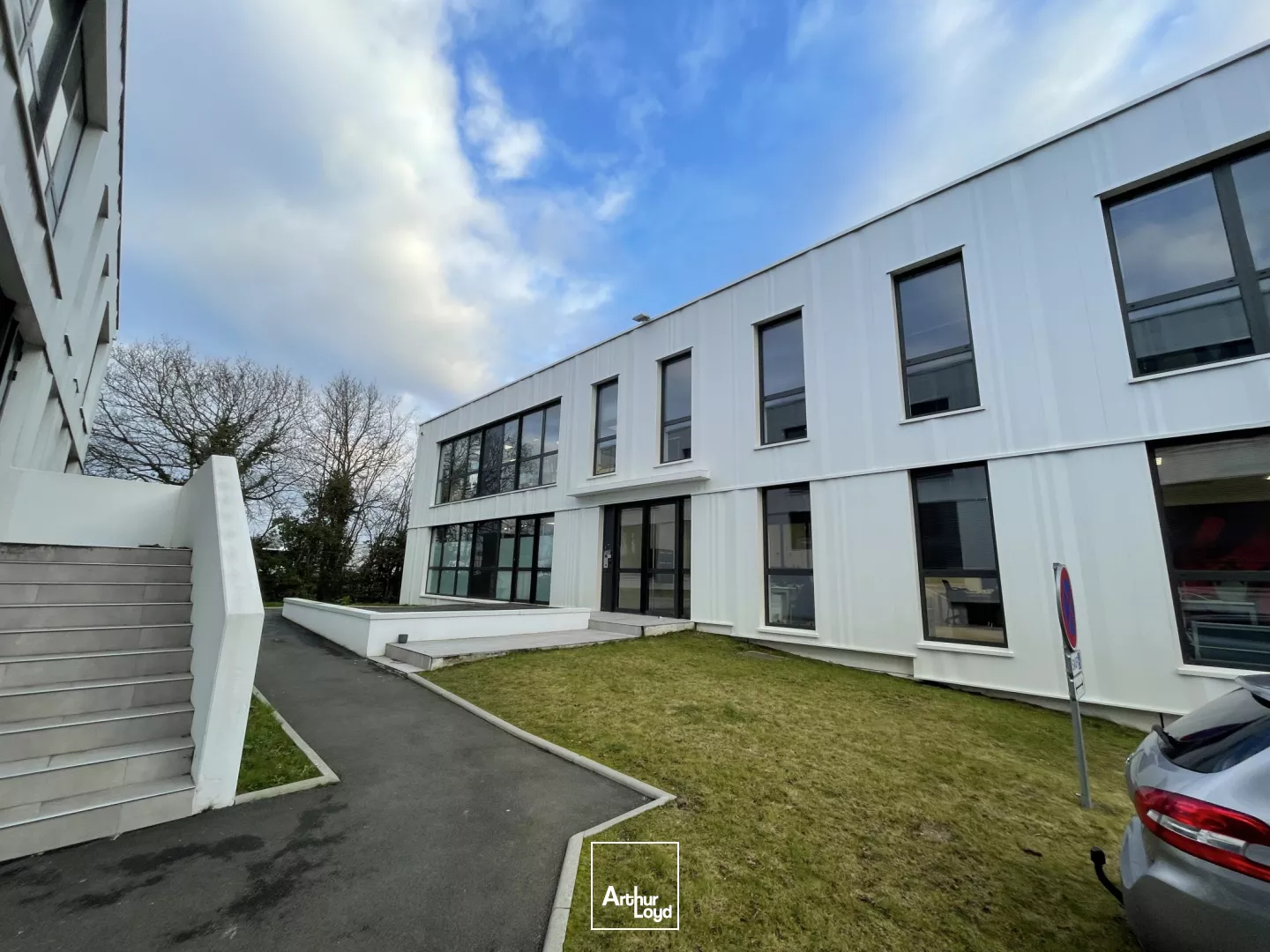 BUREAUX RÉNOVÉS À LOUER-245 M²-TECHNOPARC DE L'AUBINIÈRE