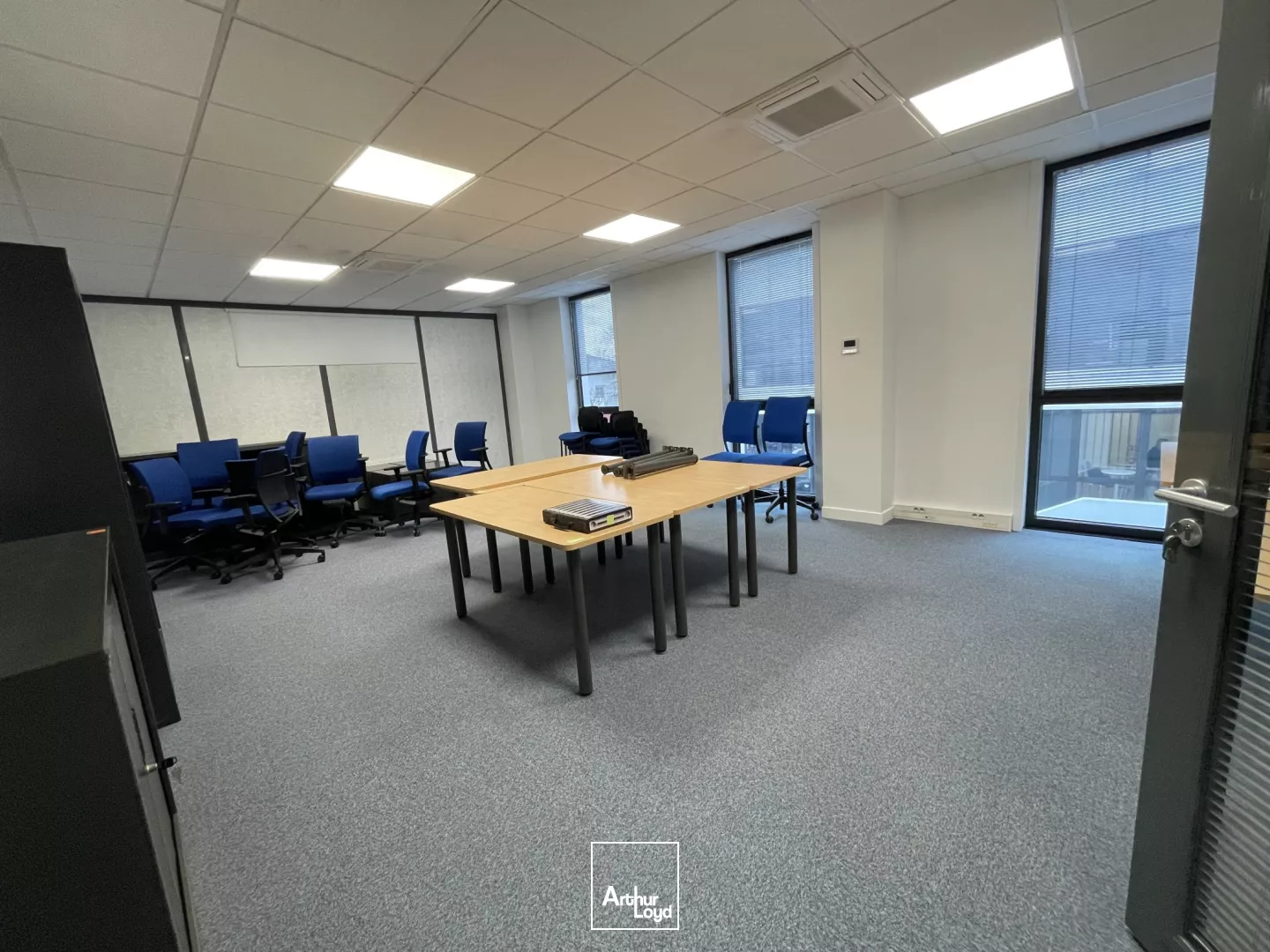 BUREAUX RÉNOVÉS À LOUER-245 M²-TECHNOPARC DE L'AUBINIÈRE