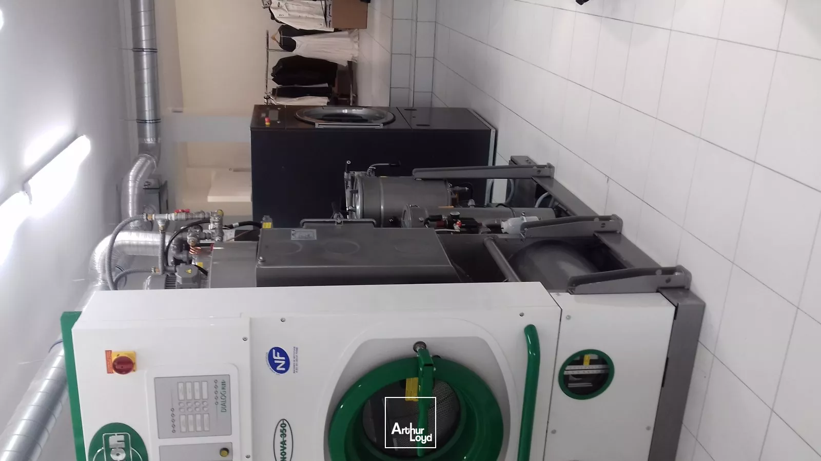 Cession de fonds de commerce de 85 m2 entre les Capucins et la Victoire à Bordeaux