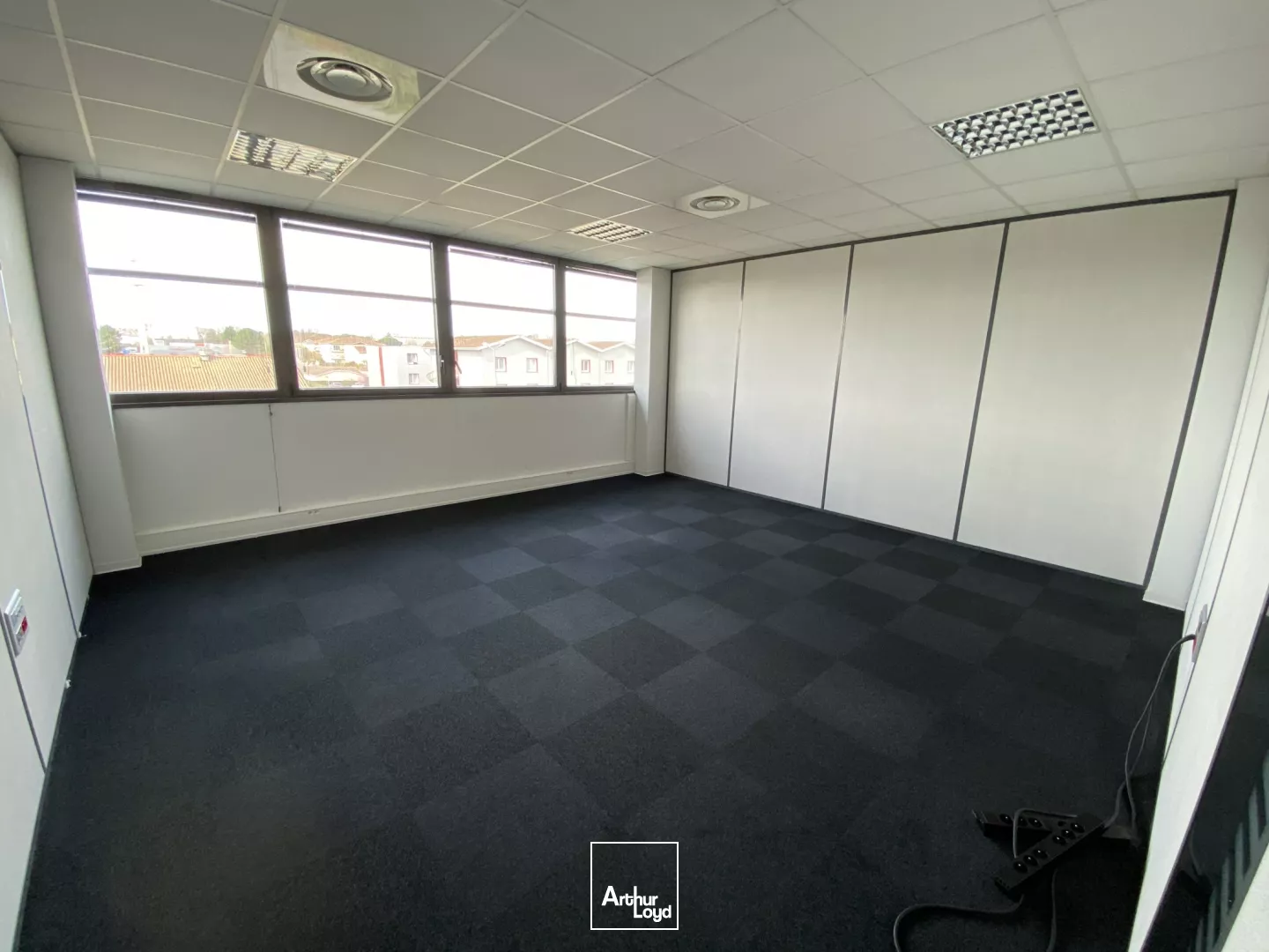 Plateaux de bureaux à louer à Villenave d'Ornon sortie n°17
