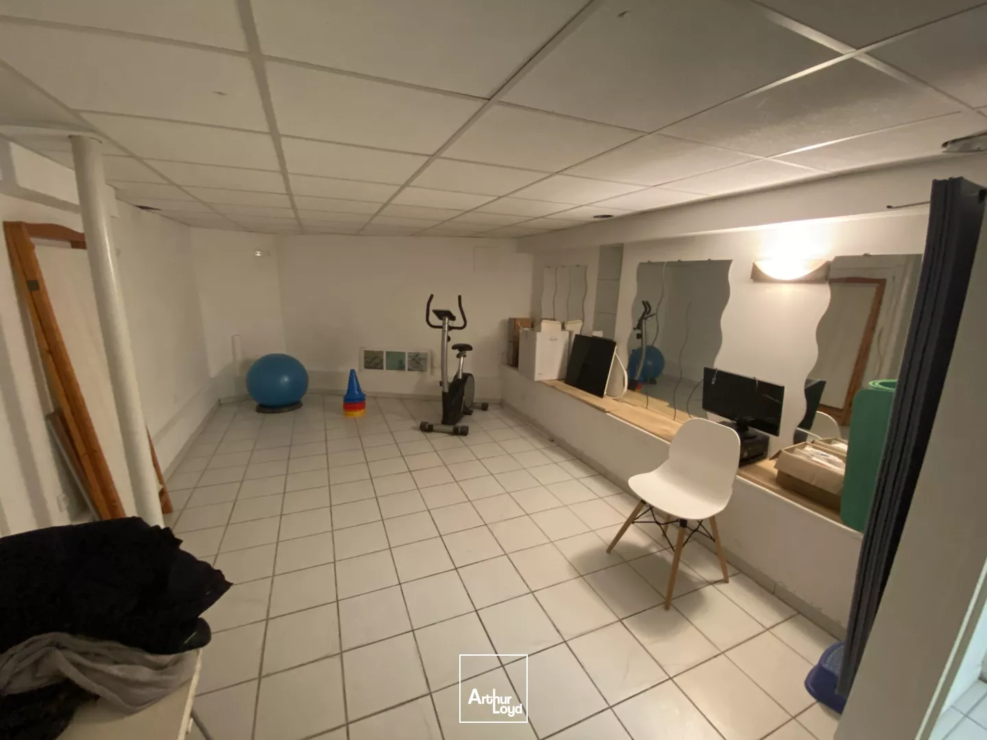 Bureaux avec sous-sol aménagé à vendre à Bordeaux secteur Saint-Seurin