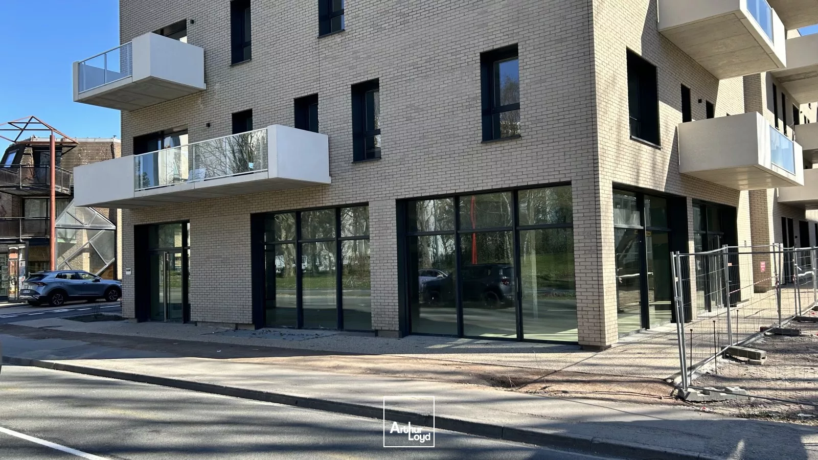 Locaux commerciaux à louer à La Madeleine - Immeuble Sensorium - Emplacement Premium aux portes de Lille