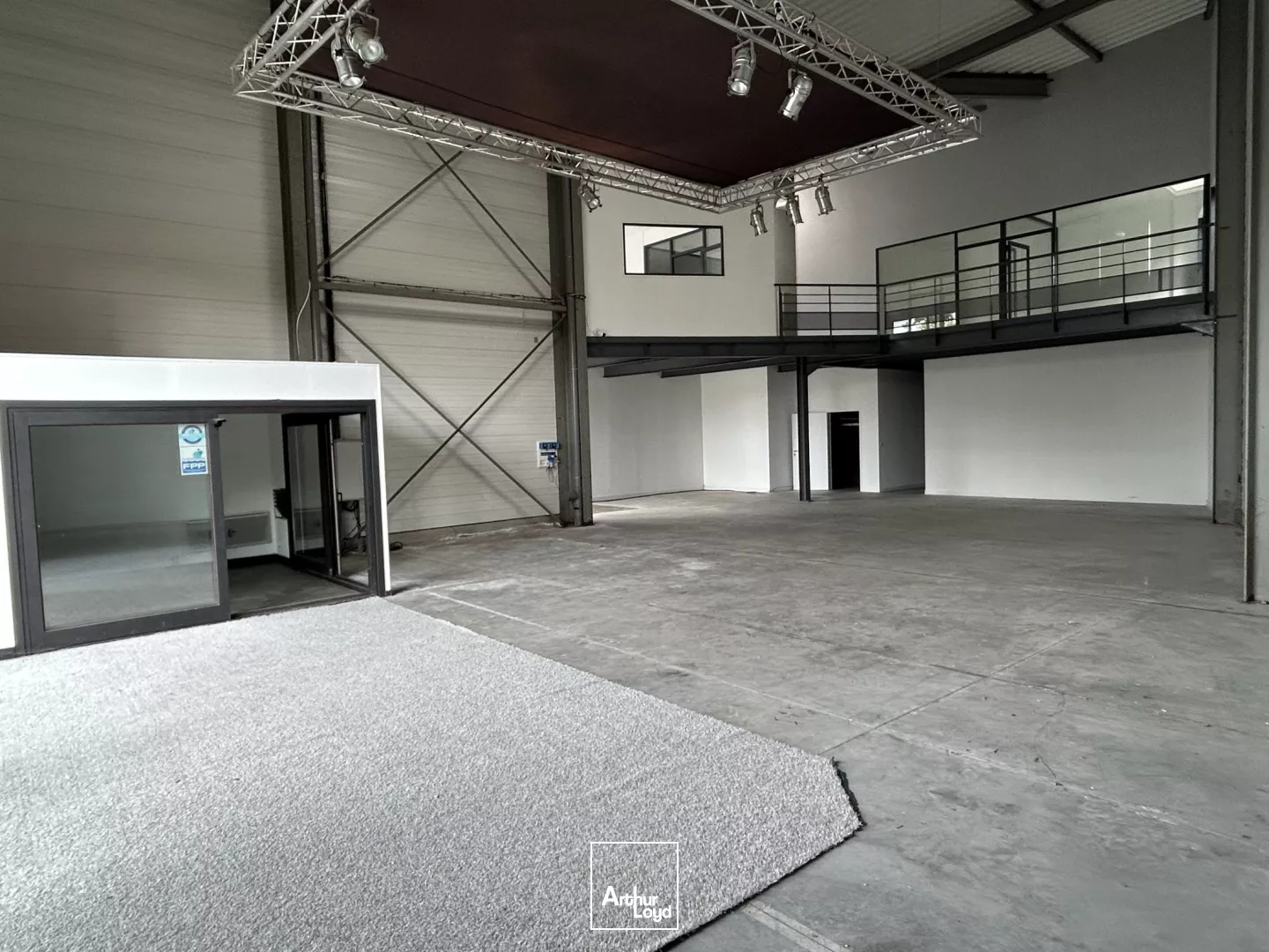 Rare sur le secteur - Batîment à vendre Wambrechies