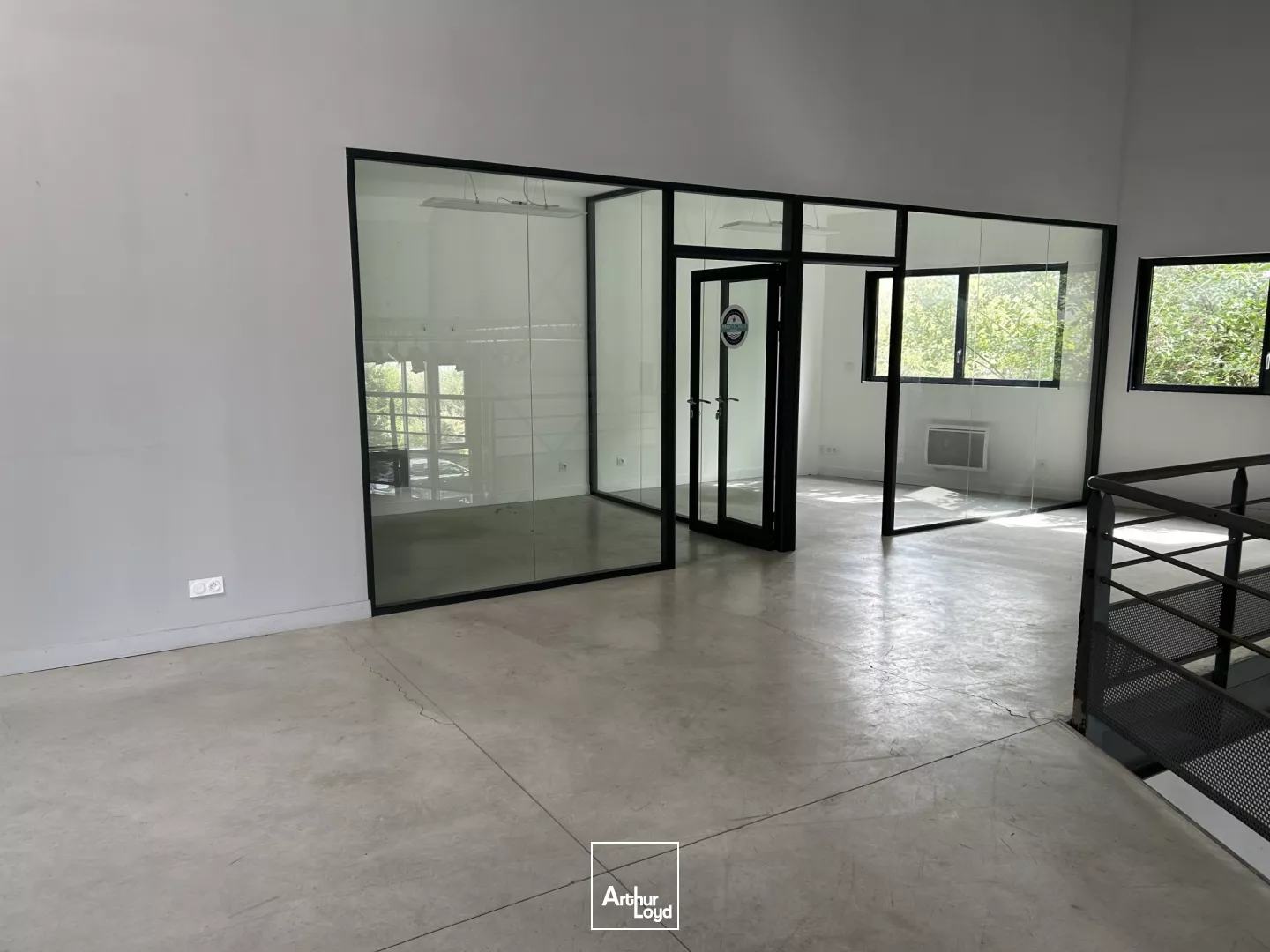 Rare sur le secteur - Batîment à vendre Wambrechies