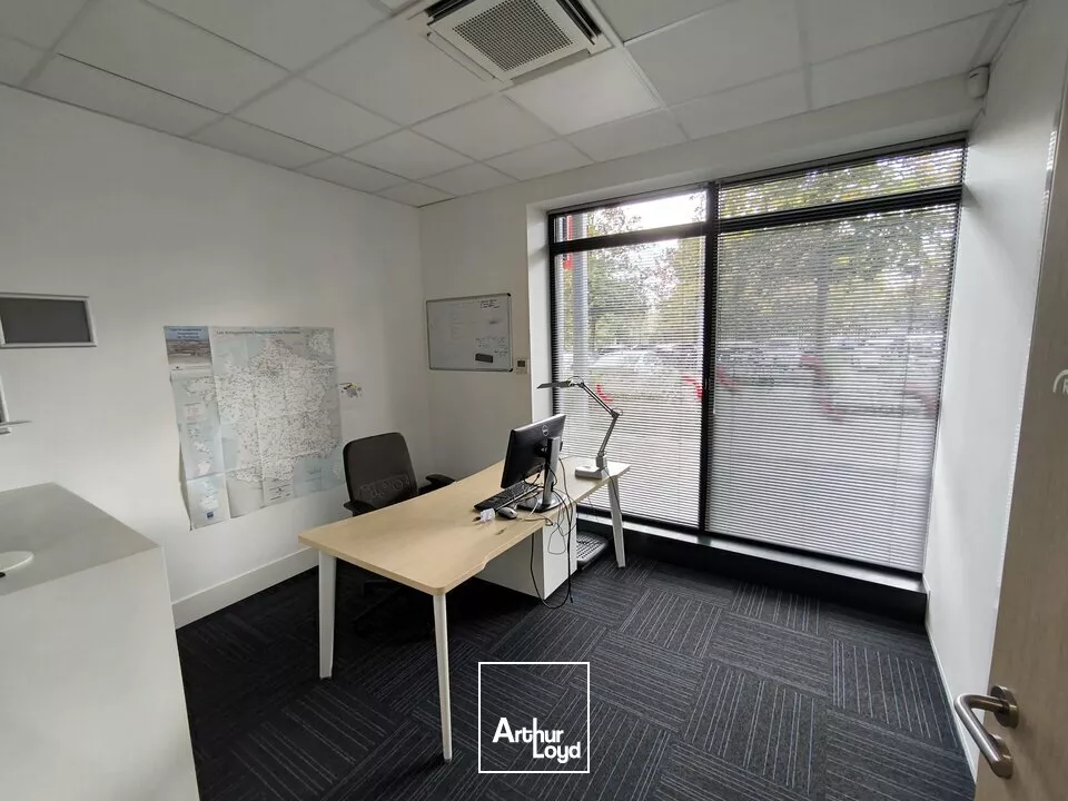 A VENDRE - BUREAUX COMMERCIAUX - secteur CHU 