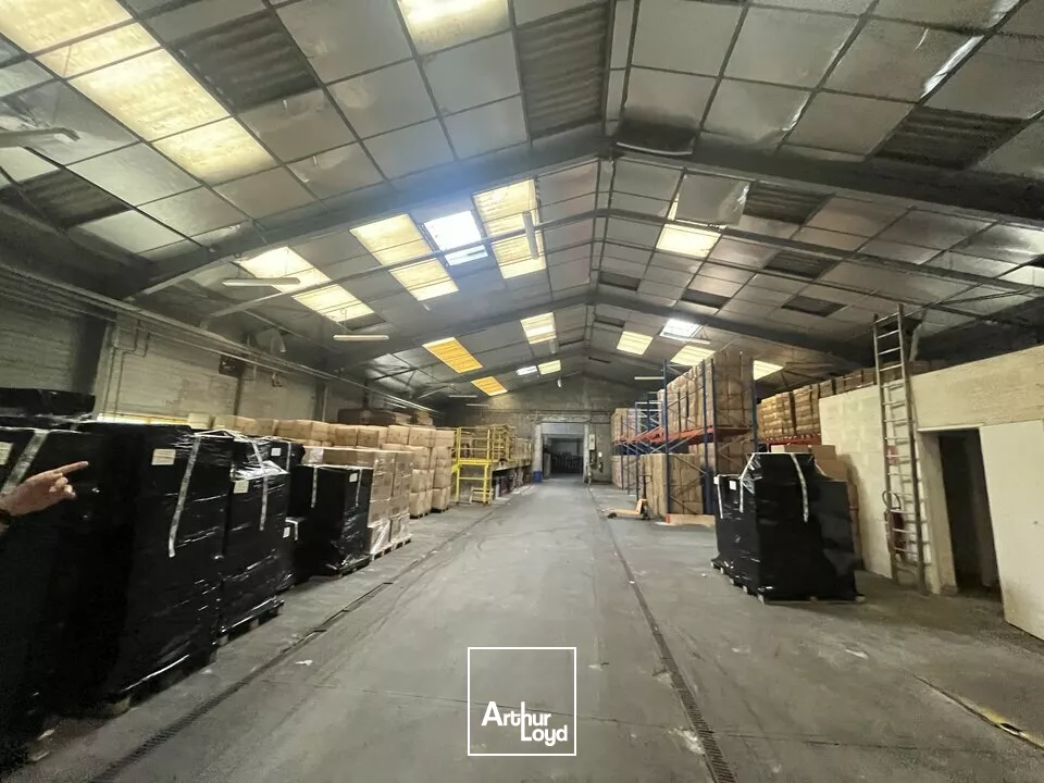 ENTREPOT A LOUER - ZONE DYNAMIQUE NIORT/LA CRECHE