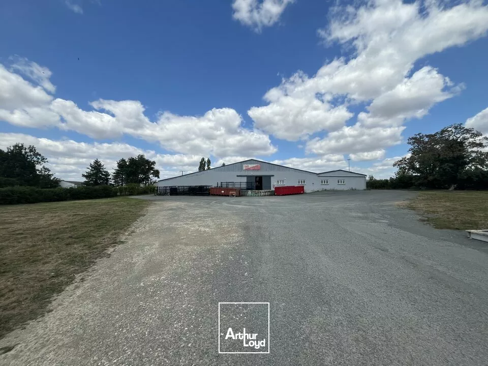 LOCAL D ACTIVITE A LOUER - ZONE DYNAMIQUE NIORT/LA CRECHE