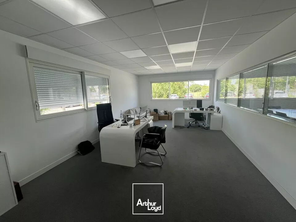 LOCAL D ACTIVITE A LOUER - ZONE DYNAMIQUE NIORT/LA CRECHE