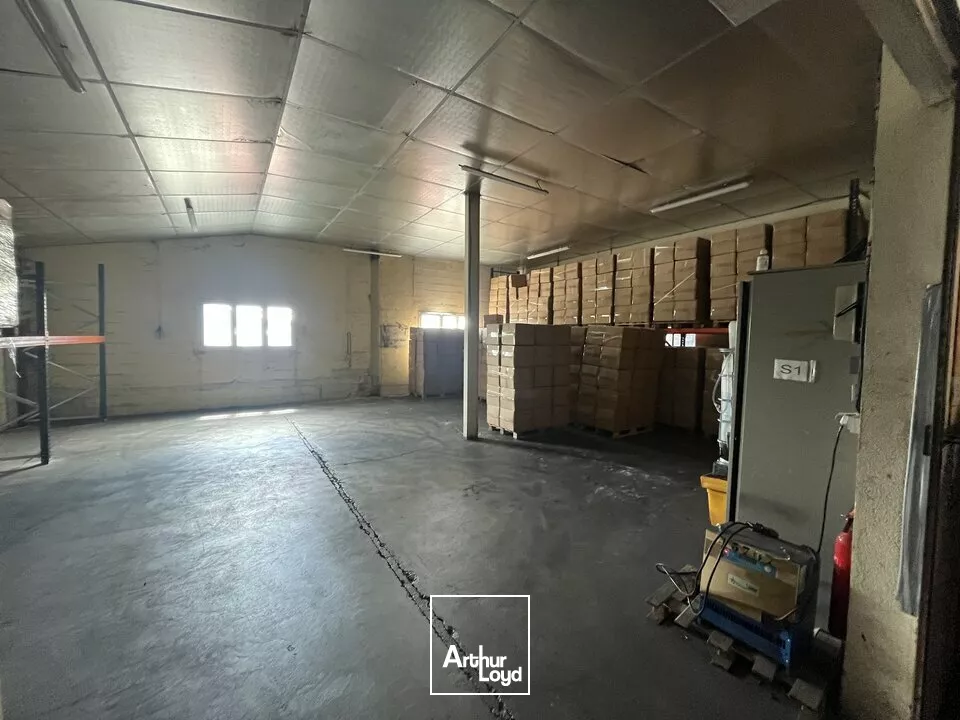 ENTREPOT A LOUER - ZONE DYNAMIQUE NIORT/LA CRECHE