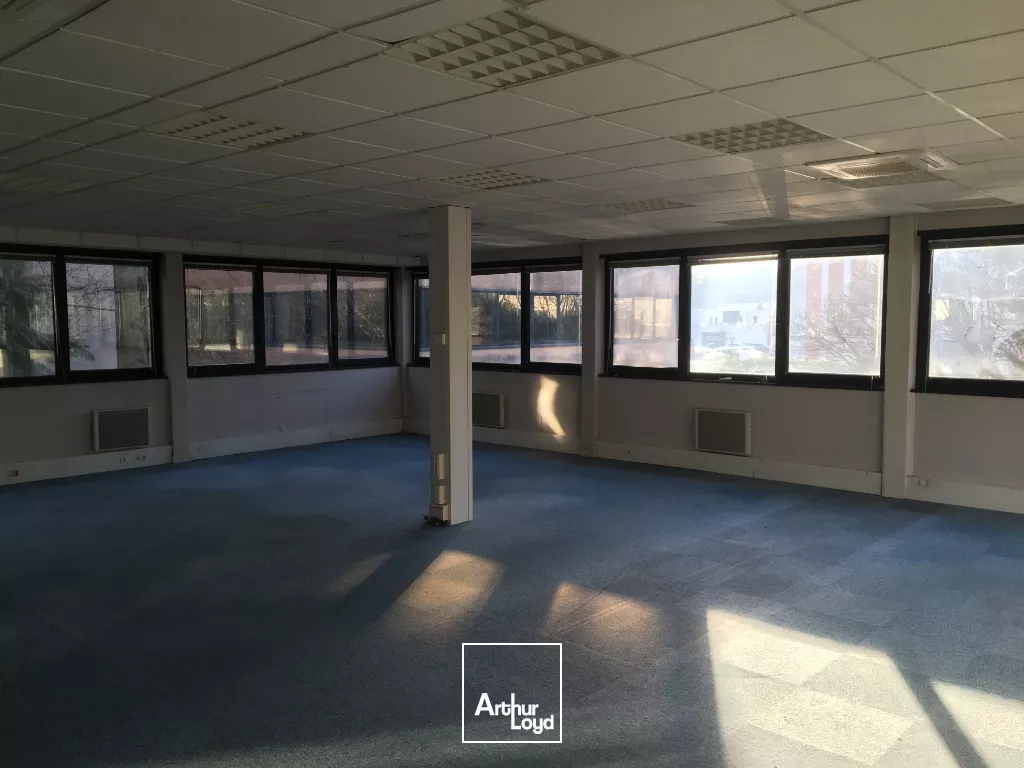 SAINT AVERTIN BUREAUX A LOUER 253 M²