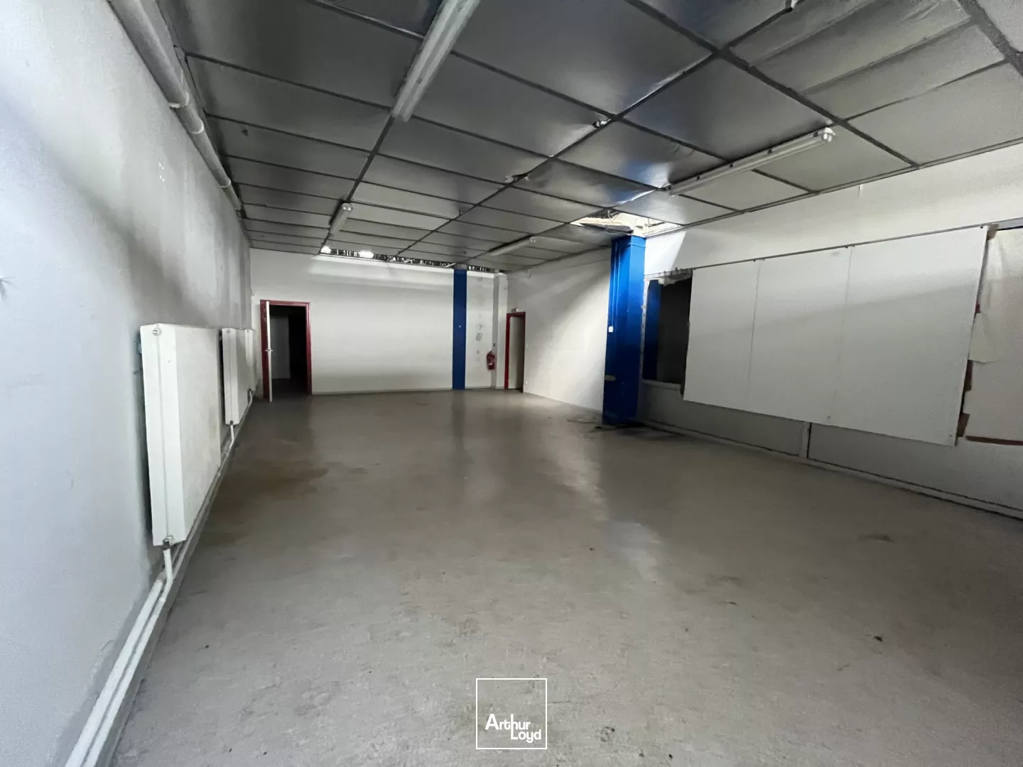 À LOUER - LOCAUX D'ACTIVITÉ - 580 M2 - ST-QUENTIN