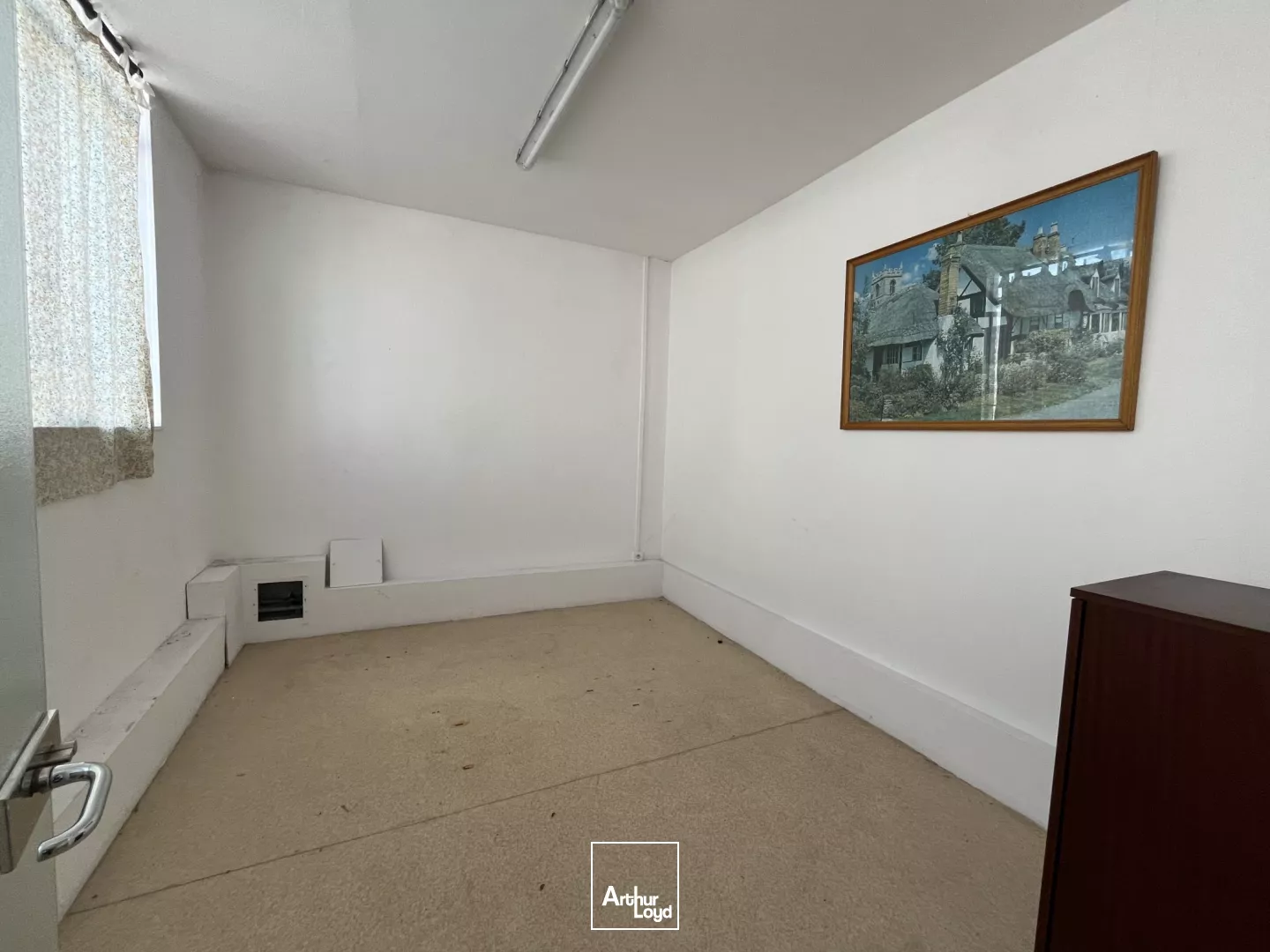 À LOUER - LOCAUX D'ACTIVITÉ - 580 M2 - ST-QUENTIN