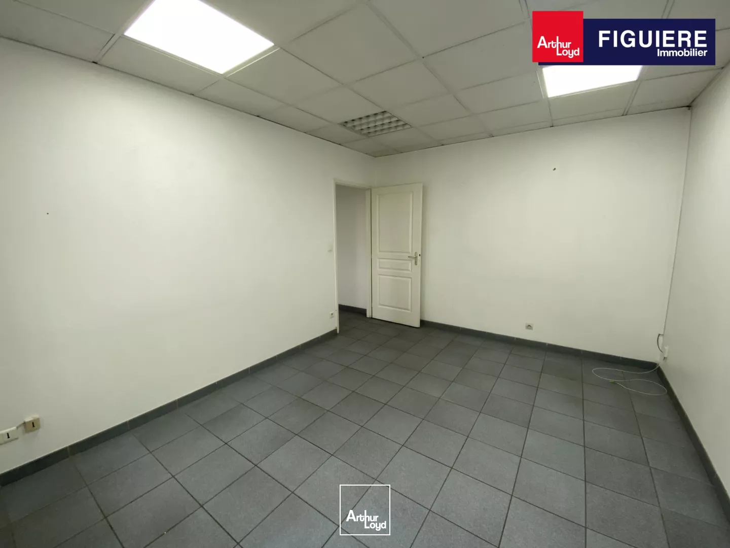 320m² de local d'activité à louer Zone du TUBE à ISTRES