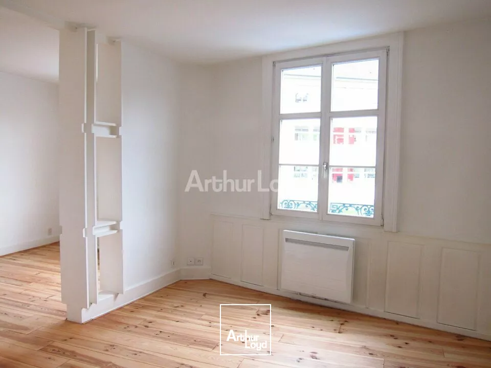 LOCAL D'ACTIVITE - ENTREPOT à VENDRE de 556 m²