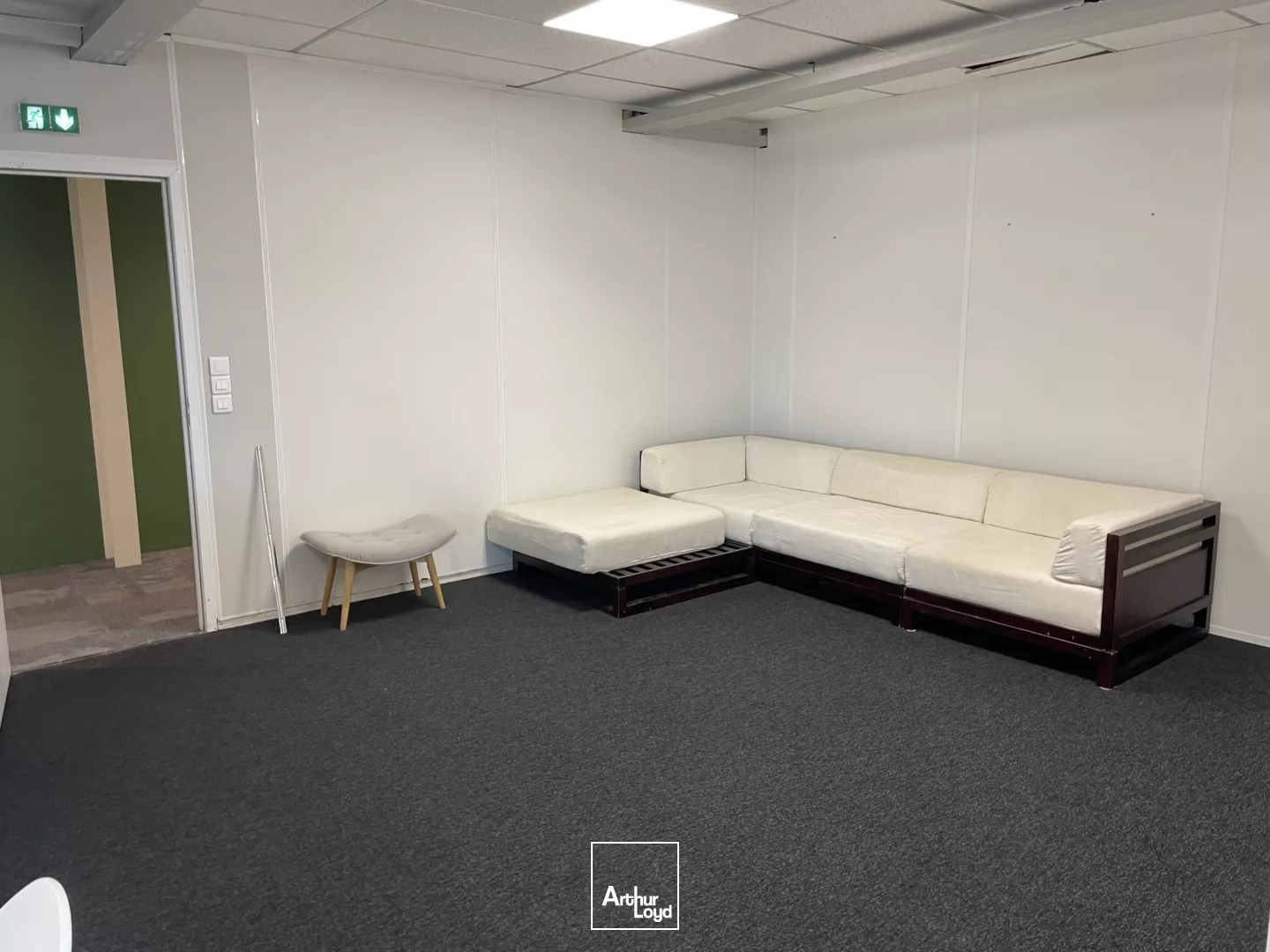 A LOUER BUREAUX - Z.A. DE SENLIS