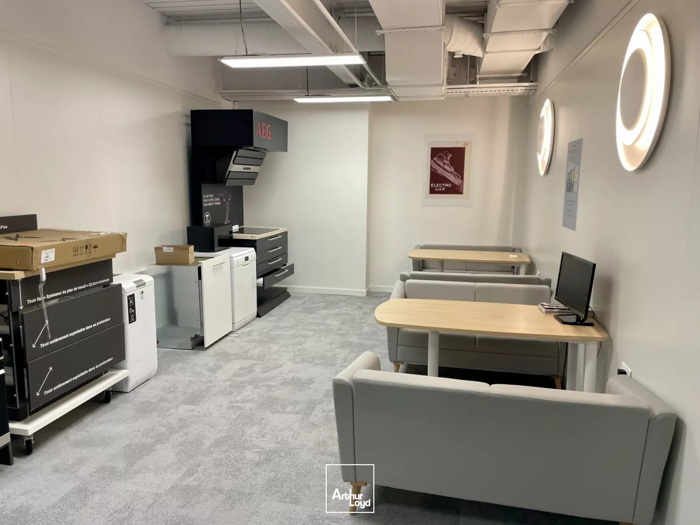 A LOUER PLATEAUX DE BUREAUX - Z.A. DE SENLIS