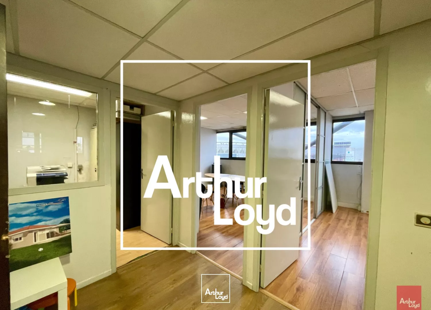 BUREAUX A VENDRE - VILLE ACTIVE- NIMES OUEST 