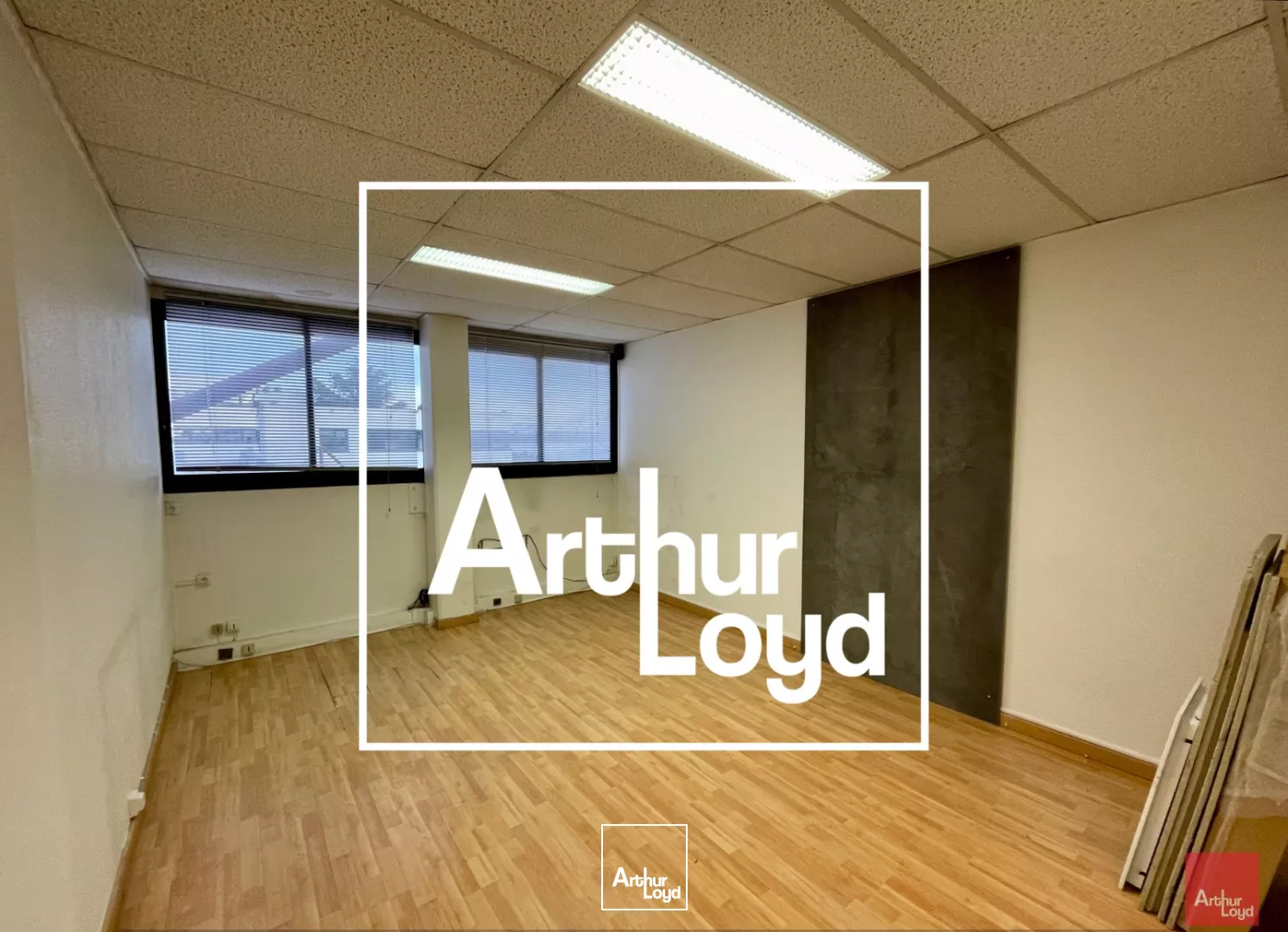 BUREAUX A VENDRE - VILLE ACTIVE- NIMES OUEST 