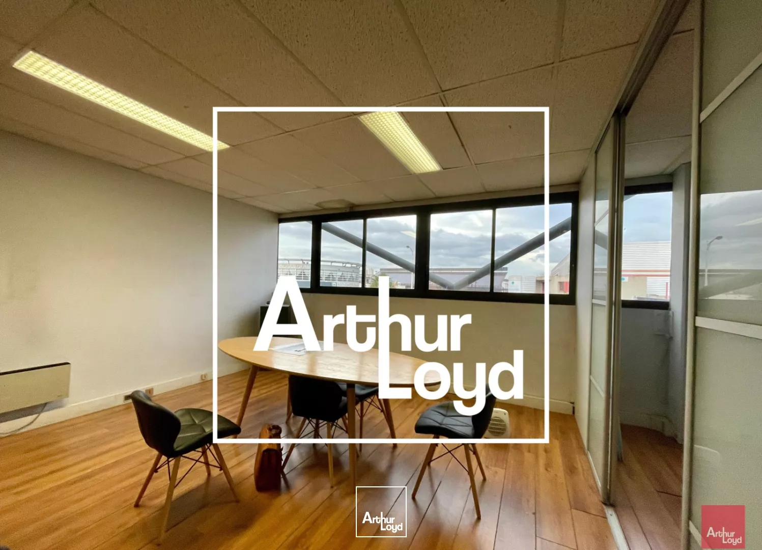 BUREAUX A VENDRE - VILLE ACTIVE- NIMES OUEST 