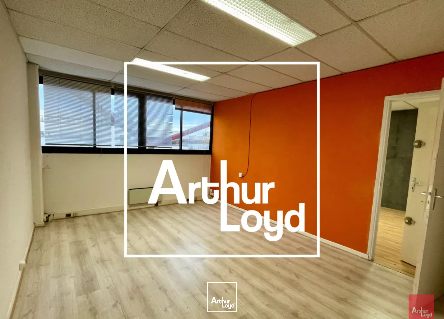 BUREAUX A VENDRE - VILLE ACTIVE- NIMES OUEST 